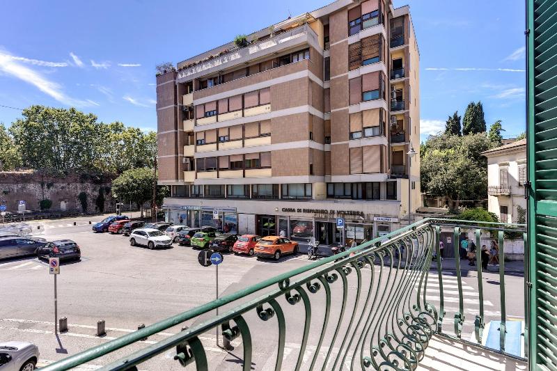 Aweshome Luxury Apartment image