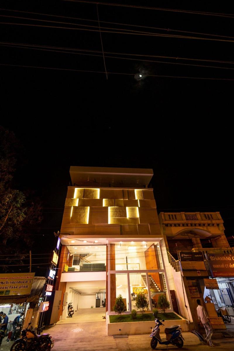 Hotel Vardha Inn