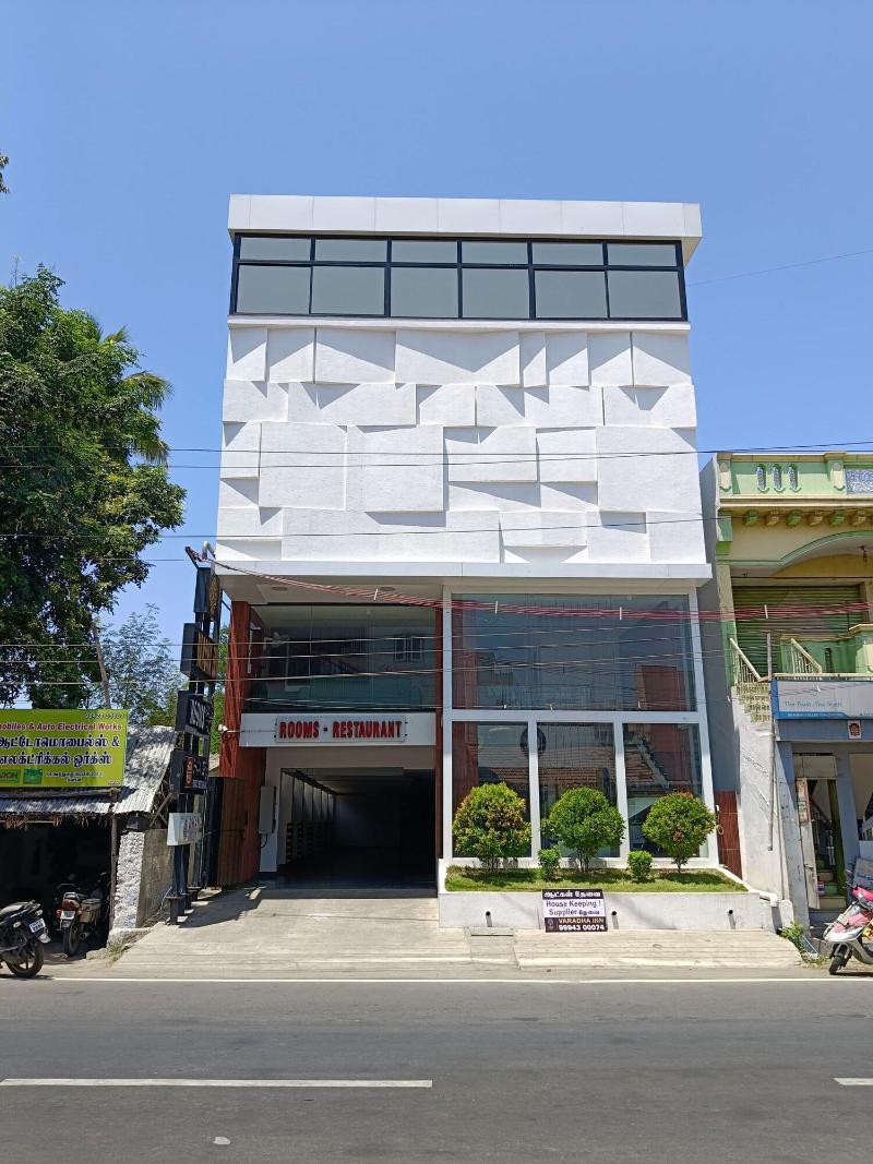Hotel Vardha Inn
