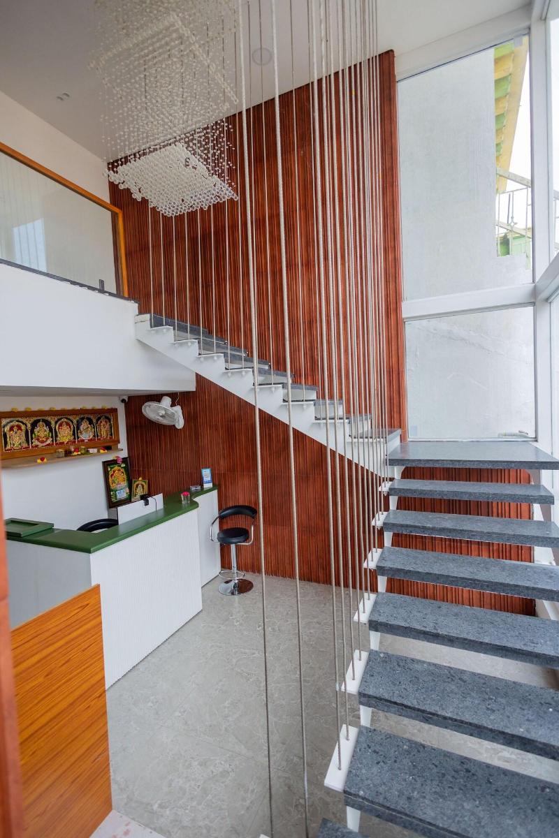 Hotel Vardha Inn
