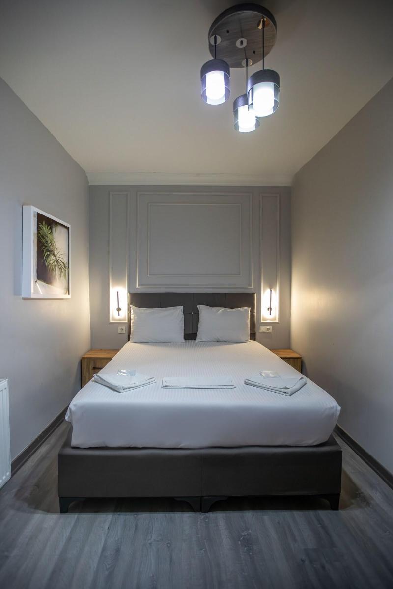 Liza Suit Hotel image