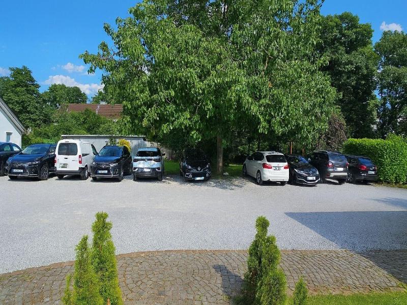 Airport Messe Hotel image
