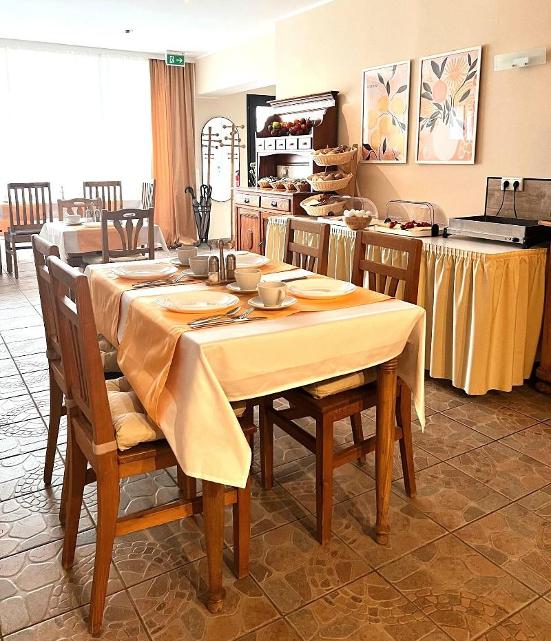 Airport Messe Hotel image