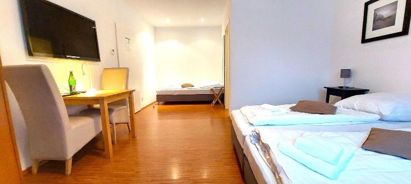 Airport Messe Hotel image
