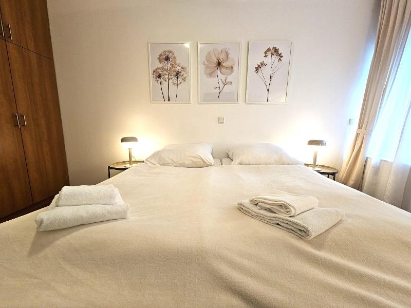 Airport Messe Hotel image