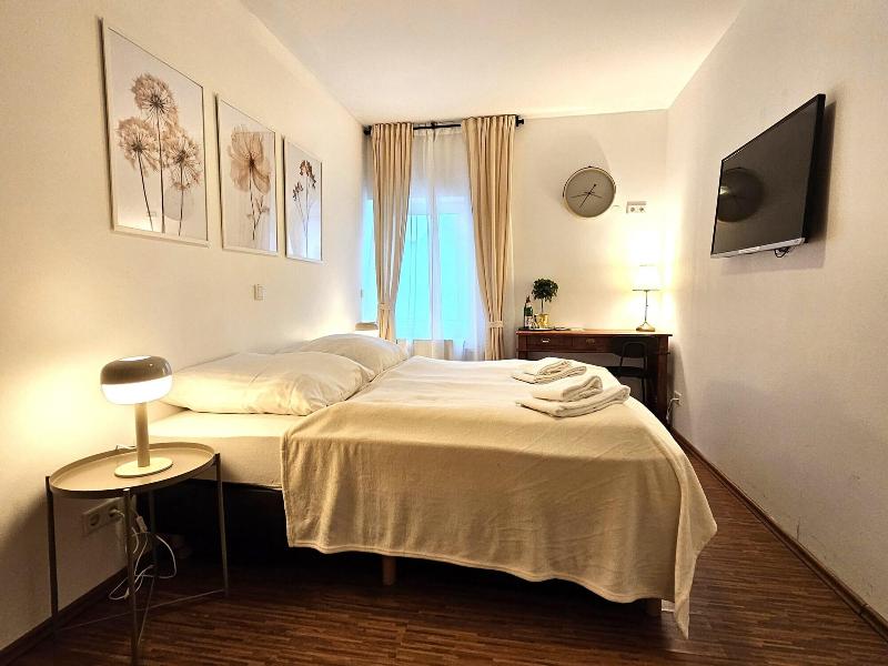 Airport Messe Hotel image