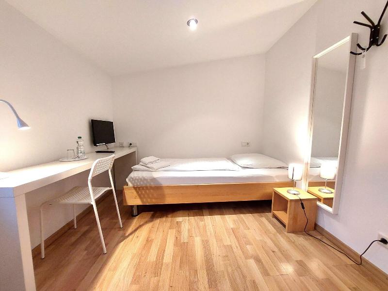 Airport Messe Hotel image