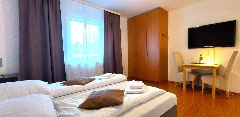 Airport Messe Hotel image
