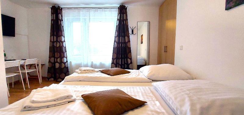 Airport Messe Hotel image