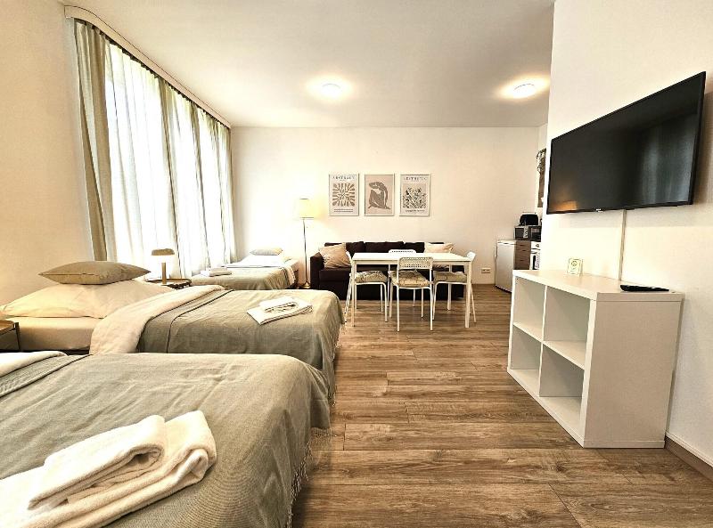 Airport Messe Hotel image
