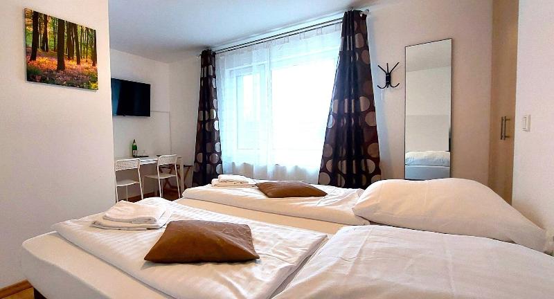 Airport Messe Hotel image