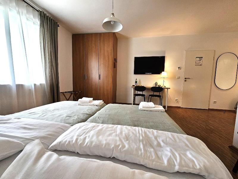 Airport Messe Hotel image