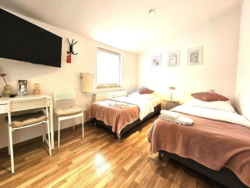 Airport Messe Hotel image