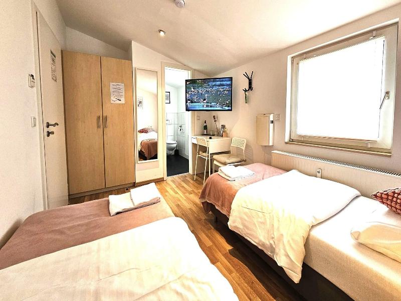 Airport Messe Hotel image