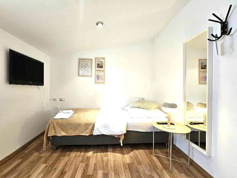 Airport Messe Hotel image