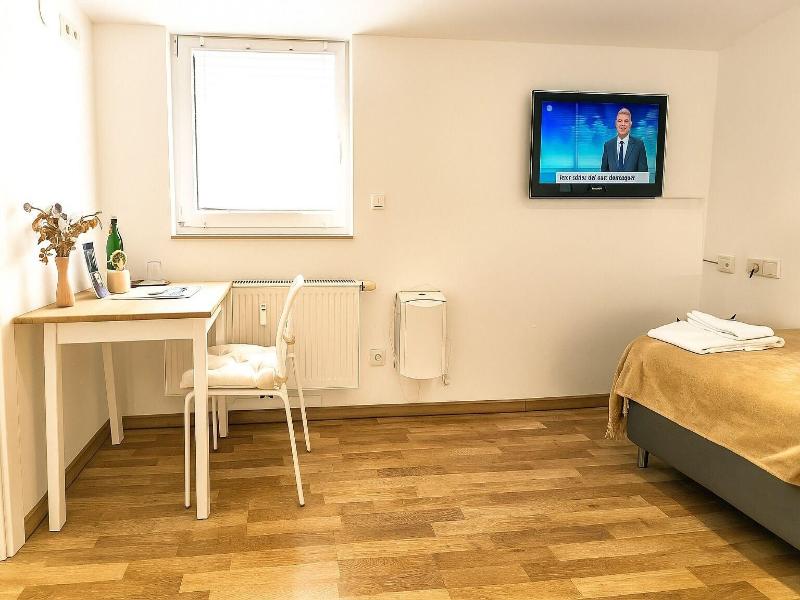 Airport Messe Hotel image