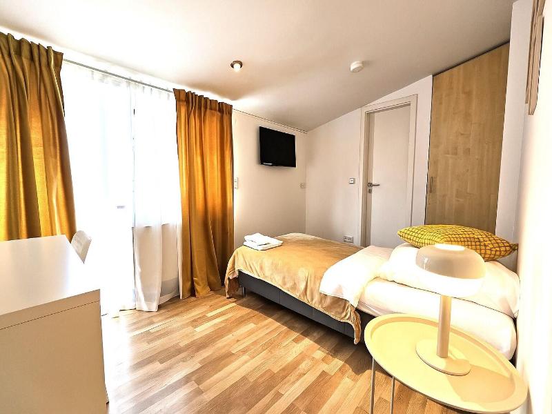Airport Messe Hotel image