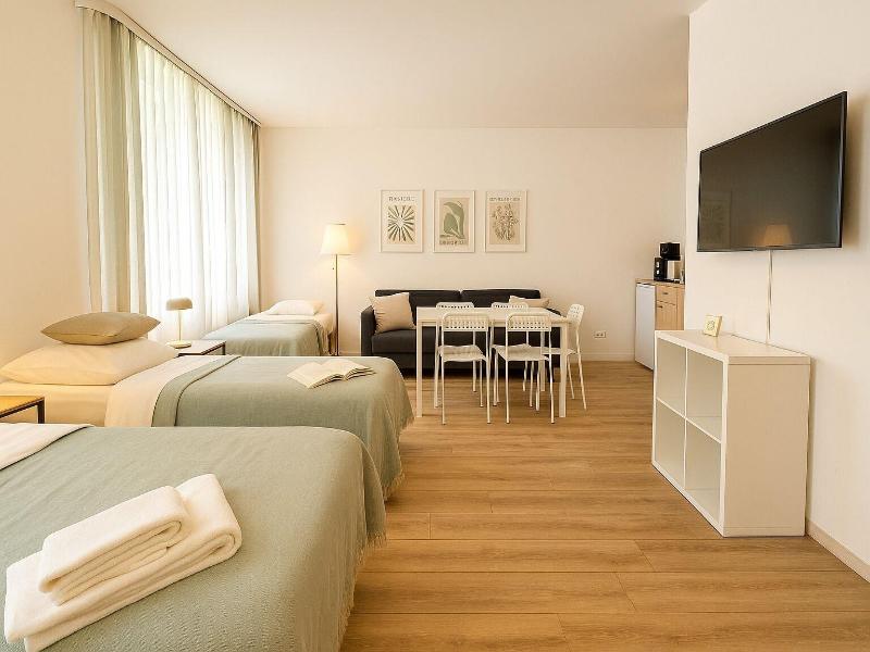 Airport Messe Hotel image