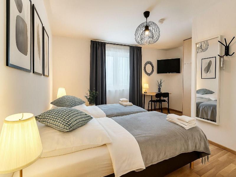Airport Messe Hotel image