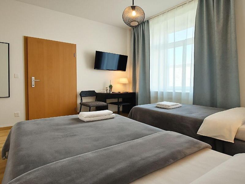 Airport Messe Hotel image