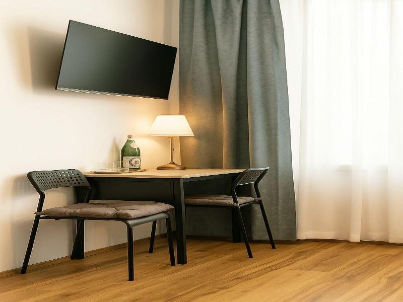 Airport Messe Hotel image