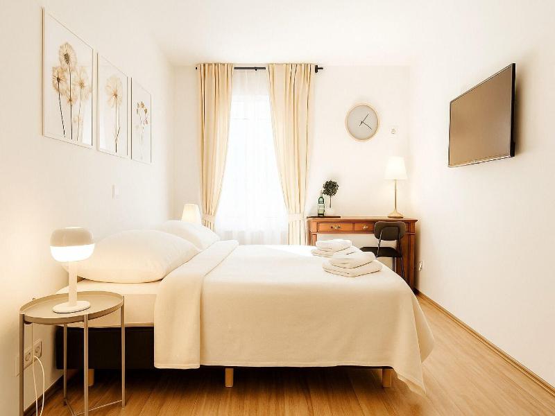 Airport Messe Hotel image
