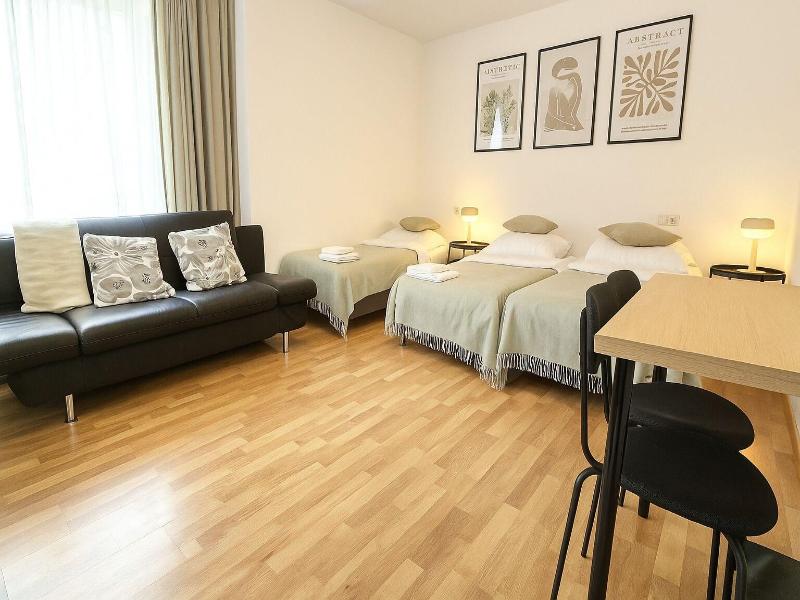 Airport Messe Hotel image