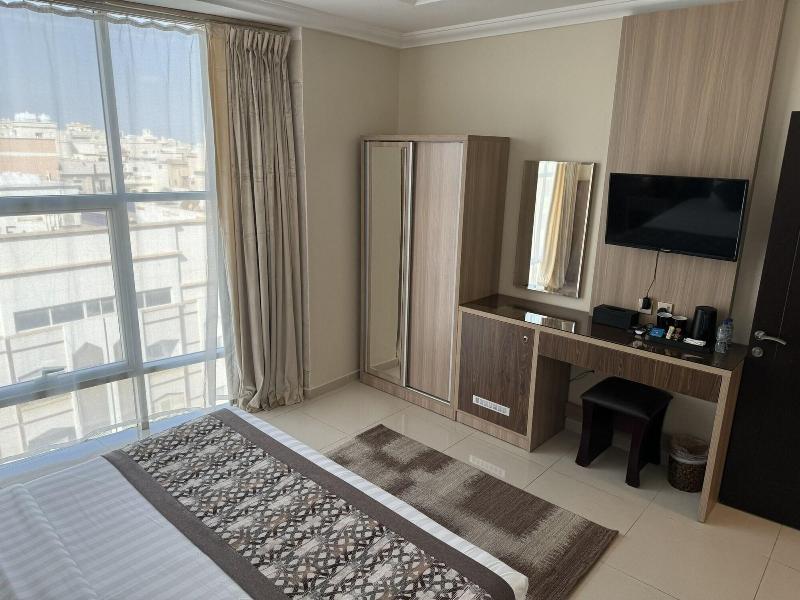 Primotel Suites Al Salamah image