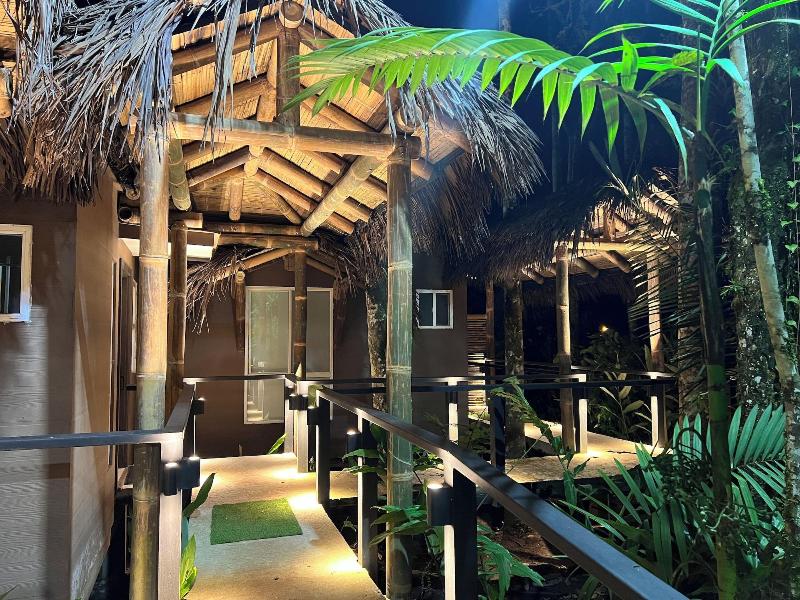 Subtropica Premium Suites Mindo