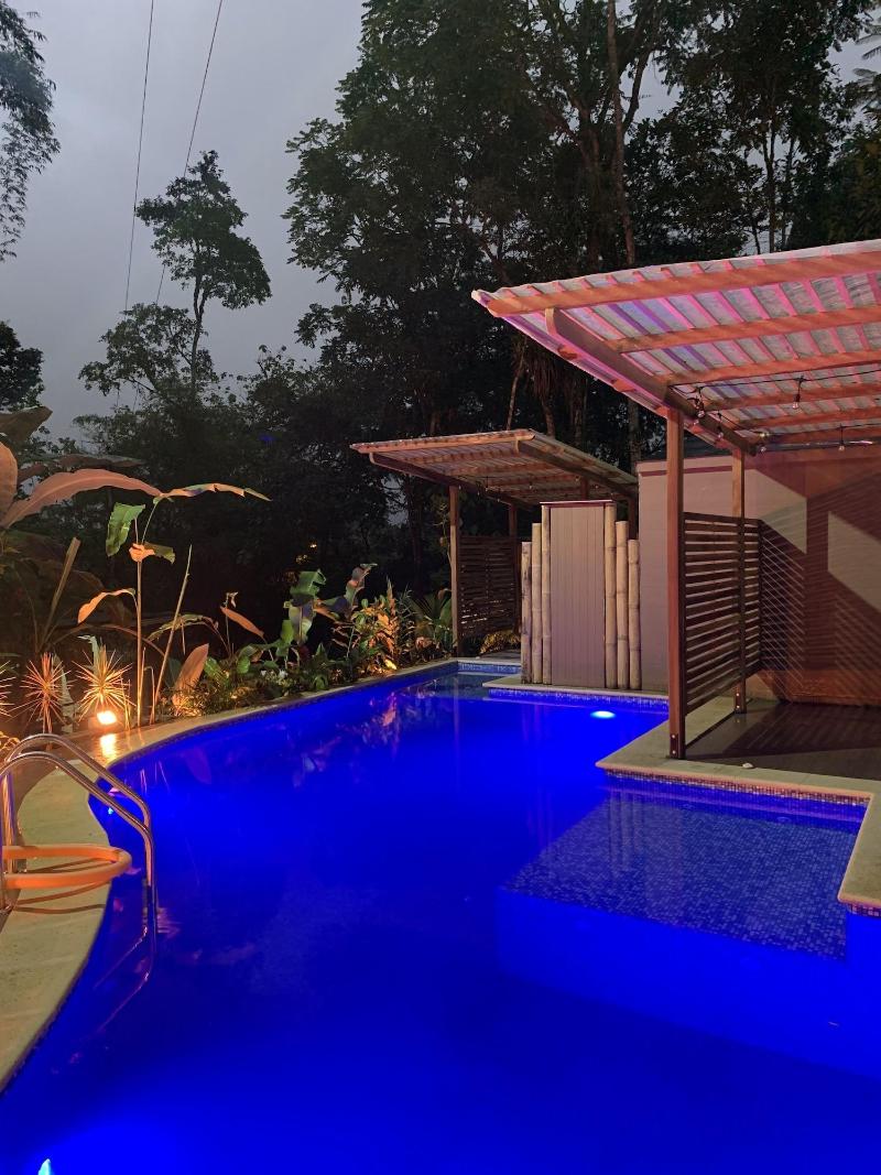 Subtropica Premium Suites Mindo