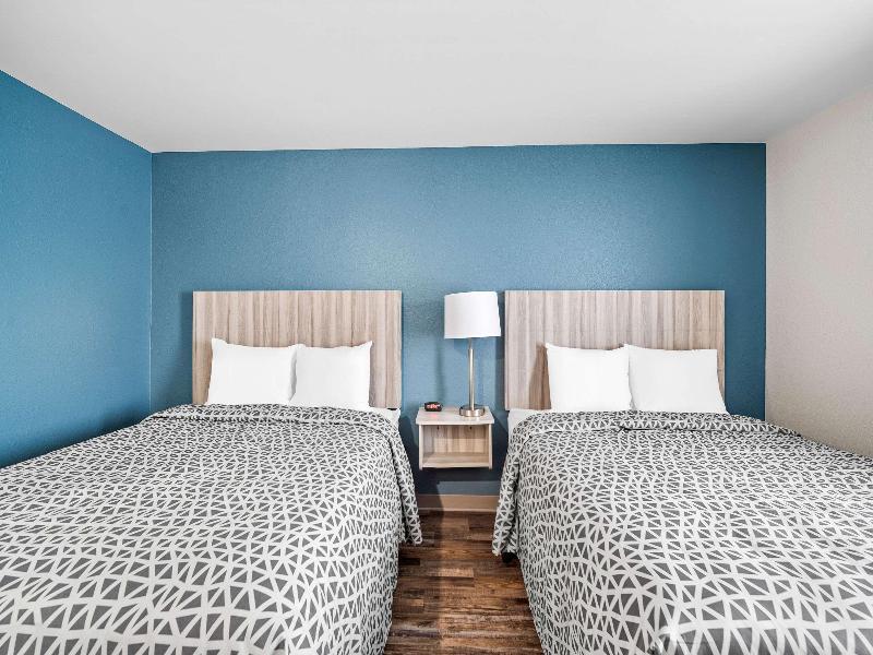Woodspring Suites Fort Myers Cape Coral image