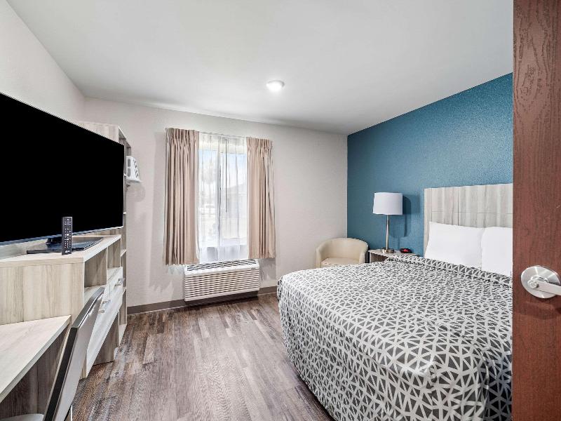 Woodspring Suites Fort Myers Cape Coral image