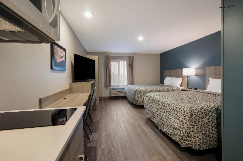 Woodspring Suites Fort Myers Cape Coral image