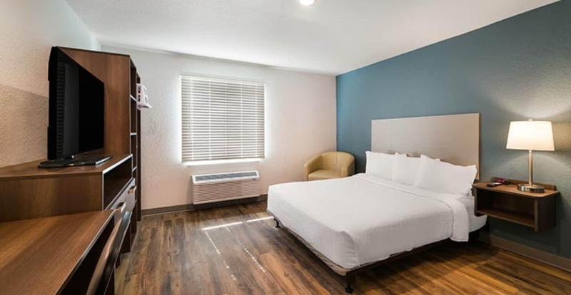Woodspring Suites Fort Myers Cape Coral image