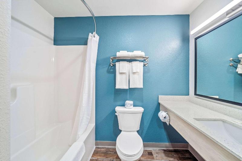 Woodspring Suites Fort Myers Cape Coral image