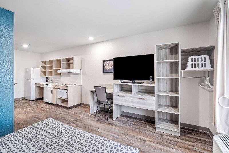 Woodspring Suites Fort Myers Cape Coral image