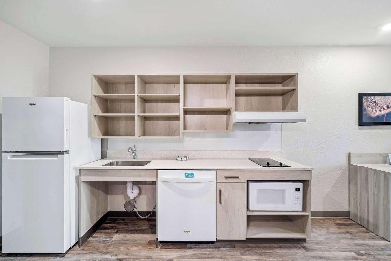 Woodspring Suites Fort Myers Cape Coral image