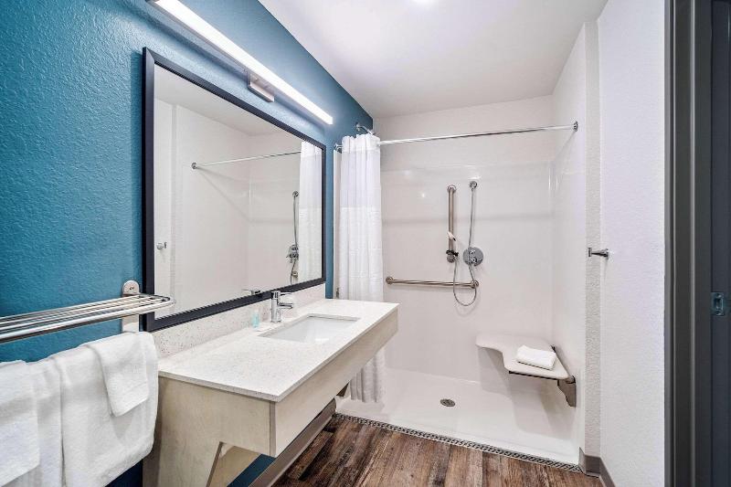Woodspring Suites Fort Myers Cape Coral image