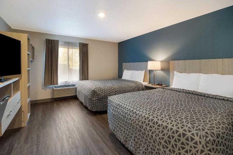 Woodspring Suites Fort Myers Cape Coral image