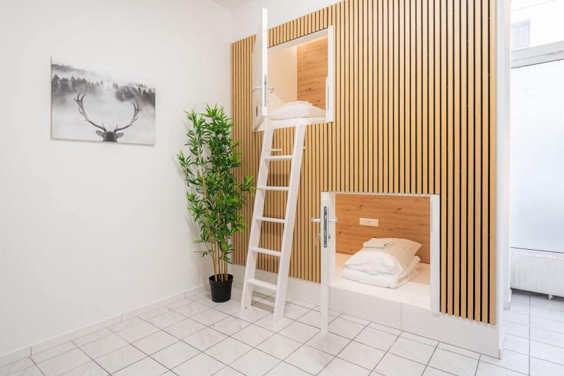 Robin Wood Apartment image