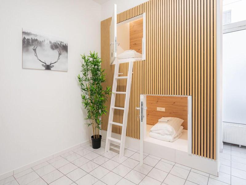Robin Wood Apartment image