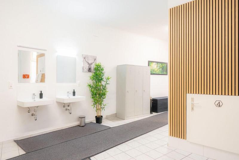 Robin Wood Apartment image
