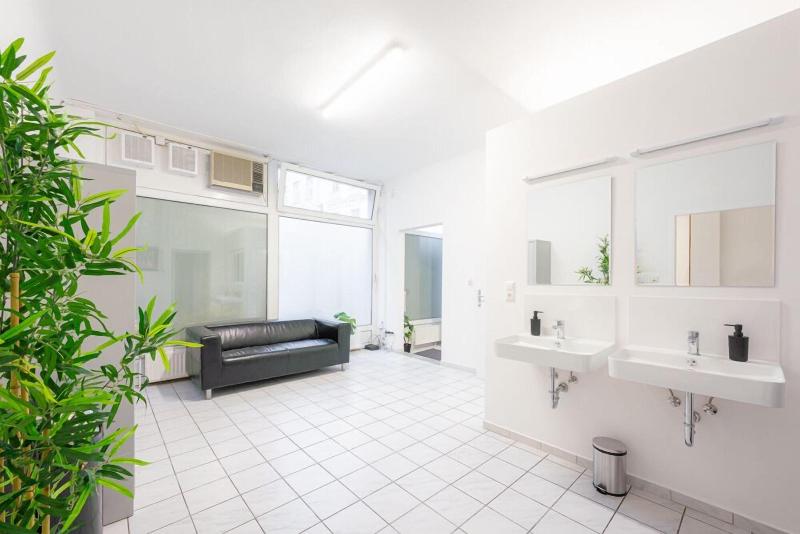 Robin Wood Apartment image