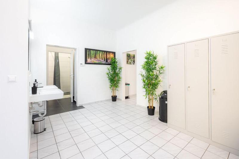 Robin Wood Apartment image