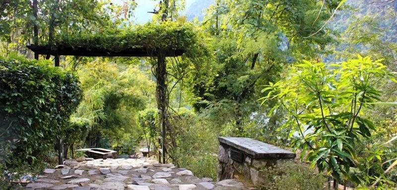 Neemranaa ™s Glasshouse On The Ganges image