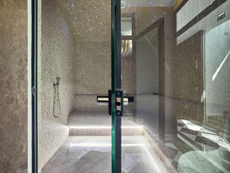 La Fleur Boutique Hotel image