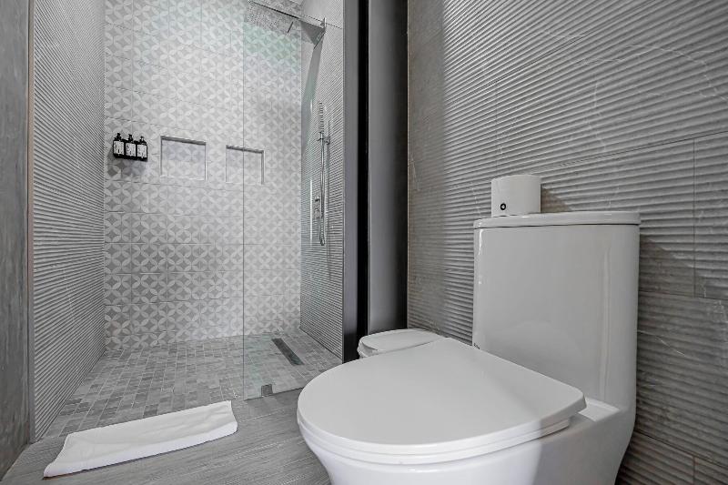 Casco View Apartments image