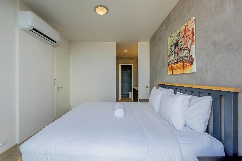 Casco View Apartments image