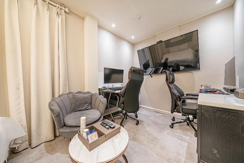 Dk Hotel image