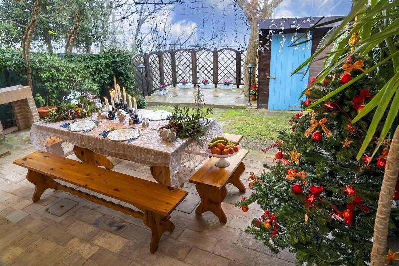 Lillac Cottage image